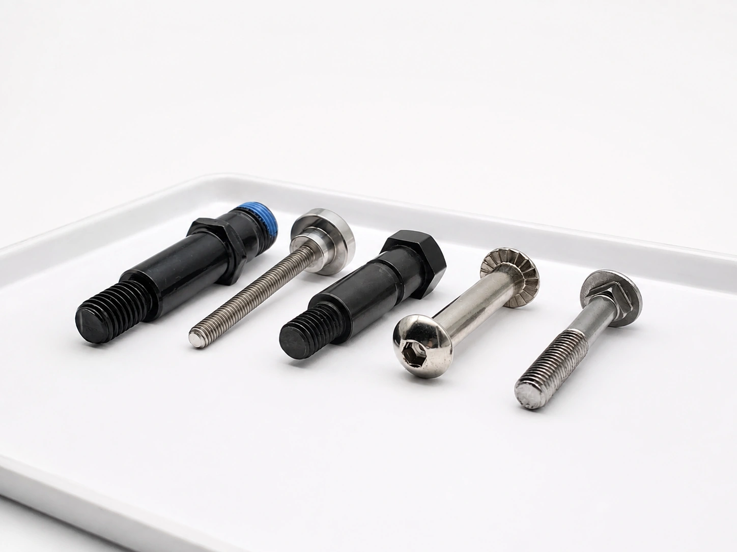 Custom screw engineering drawing with dimensions and tolerances
